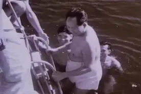 “游泳高手”毛主席：古稀之年横渡大江【珍贵画面】视频封面