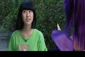 巴拉拉小魔仙严莉莉使用黑魔盒,完成全身变身,很是帅气视频封面