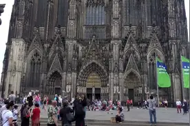 旅游德国第四大城市科隆，带你观赏当地独特的建筑风格视频封面
