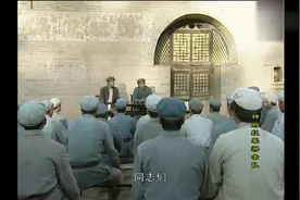 红军部队接受改编，乘木船渡黄河奔赴抗日前线，当地百姓热烈欢送视频封面