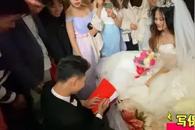 看看广西人结婚都有哪些习俗，光哥侄女嫁人，伴娘和伴郎玩的好嗨
