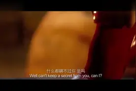 美女打扮得太漂亮了，不料上楼的时候还得被搜身，真是太扫兴了视频封面