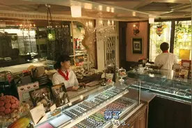 小伙要和女神约会，兴奋的荷尔蒙在燃烧，静不下心来！视频封面