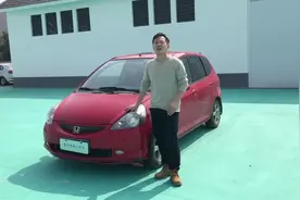 手动挡的车子，电瓶突然没电了怎么办？学会这招就能快速解决