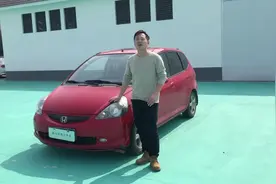 手动挡的车子，电瓶突然没电了怎么办？学会这招就能快速解决