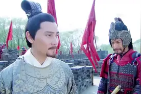 精忠岳飞：岳飞功高盖主，皇帝担忧岳飞会对自己地位有威胁视频封面