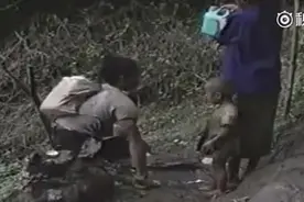 农村出现四只脚走路的小伙子，看着很心疼视频封面