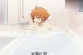 小伊泡完澡的样子更萌啦！你的肚子怎么圆滚滚的啊！视频封面