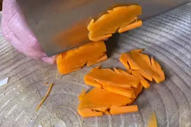 1根胡萝卜，在老师傅手里变成可爱小兔子，好看实用，先收藏了