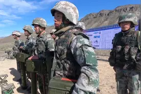 燃爆全场！单兵火箭筒射击 就问你怕不怕图片