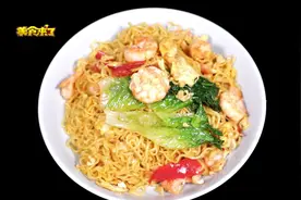 番茄虾仁炒面，美味又健康，学会做给家人！