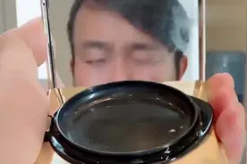 女儿联合老妈对付老爸，这服务太牛了，心疼老爸钱包一秒钟