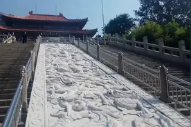 去过寺庙的人有看到过和尚念经不，听懂了没视频封面