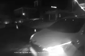 丽水高速上轿车后排三人未系安全带被查处，讨价还价还是要罚视频封面