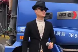 货车司机,街头模仿刘德华深情演唱,太有才了,简直一模一样！视频封面