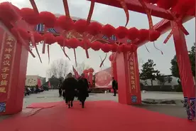 杨楼二中百日誓师大会暨励志报告会图片