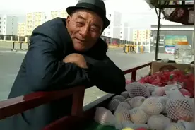 一个手机号你能用多少年这位大哥30年就用了一个手机号你说牛不牛视频封面