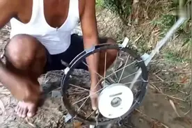 自制的水力发电机，一天能发很多度电，不用交电费了！