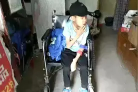 13岁单亲男孩患尿毒症2年加9年肾病综合征，爸爸今天说出患病原因视频封面