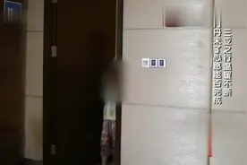 爸爸推开房门]，瞬间忍不住泪崩,里面全女儿器官的受捐者。视频封面