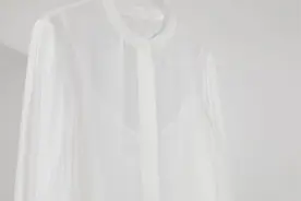 珍珠白雪纺衬衣，彰显甜美公主范，敲迷人~视频封面