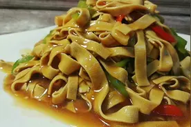 豆腐皮简单又好吃的做法，香软滑嫩，我家一周吃3次，太美味了视频封面