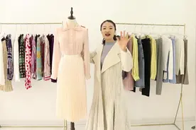 粉色真丝衬衫春搭，搭配这款小裙子，仙气十足