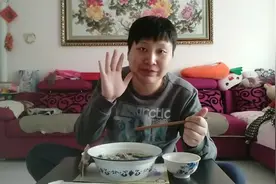 一个人的饭难做？家里什么条件能这么吃？