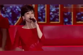 64岁赵雅芝素颜照曝光，离开化妆素颜貌似大妈，不老女神人设崩塌视频封面