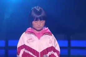 达人秀：乡村女孩歌声纯洁无瑕，简直就是天籁之音，全场沸腾！视频封面