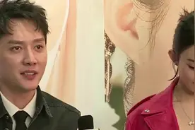 冯绍峰婚后接受采访，首谈与老婆赵丽颖一起搭戏状态，真尴尬视频封面