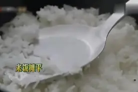 汪涵夸姜妍做饭好吃有技巧，撩的姜妍都快不好意思了视频封面