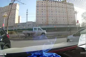 从乌鲁木齐米东区天汇博望丰田店购买机油更换尽发现4s店卖假机油视频封面