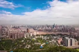 重铁集团”成立 重庆铁路建设发展驶入快车道视频封面