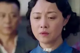 53岁刘蓓离婚两次, 携子再嫁首任老公, 继子竟是大家熟悉的他!视频封面