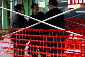 恶搞视频：就是盯着你看，看你还好意思呗视频封面