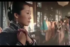 姨太们集体穿旗袍，好身材一览无遗，五姨太比三姨太强太多了视频封面