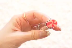 Dior迪奥新款棒棒糖口红，妹子一买就是四支视频封面
