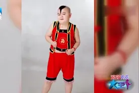 33岁男子身高相貌只是小孩样，现场哭诉往事，主持人：遇上好人了