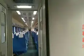 坐了几十年火车终于知道硬座和软座的区别了 还真是不一样视频封面
