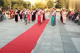 旗袍：旗袍学员结业走秀！真是由内而外散发着优雅高贵的气息啊！