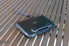 老外深度上手评测：在 GPD MicroPC 上玩游戏！惊艳！视频封面
