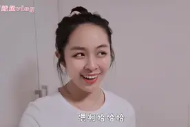 网友问我穿的什么神仙丝袜，美女主播表示从不敢穿，还是喜欢秋裤视频封面