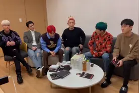 EXO回归 伯贤：？？？世勋：？？？全程高能这段视频封面