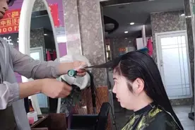 适合大脸美女的烫发，做完好美啊，快来看看适合你吗？视频封面