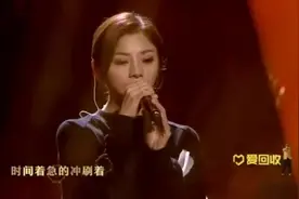 原唱不愧是原唱，金玟岐现场版《岁月神偷》，秒杀一众翻唱！