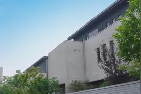 妈妈因女儿主动提出和男友分手，伤心不已，闺蜜前来只为找夏父视频封面