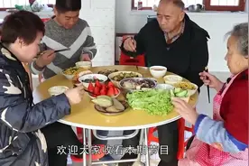 经常吃酸菜会对人体有什么影响？医生终于说出实话，越早知道越好视频封面