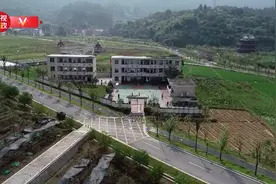 独家视频丨习近平：希望孩子们都能长成中华民族的参天大树图片