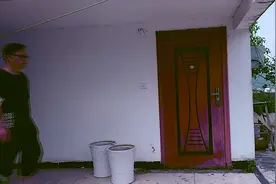 笑死人啊！忘带钥匙了，完了